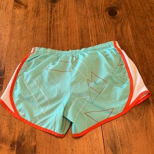 Nike Athletic Shorts Size Large
